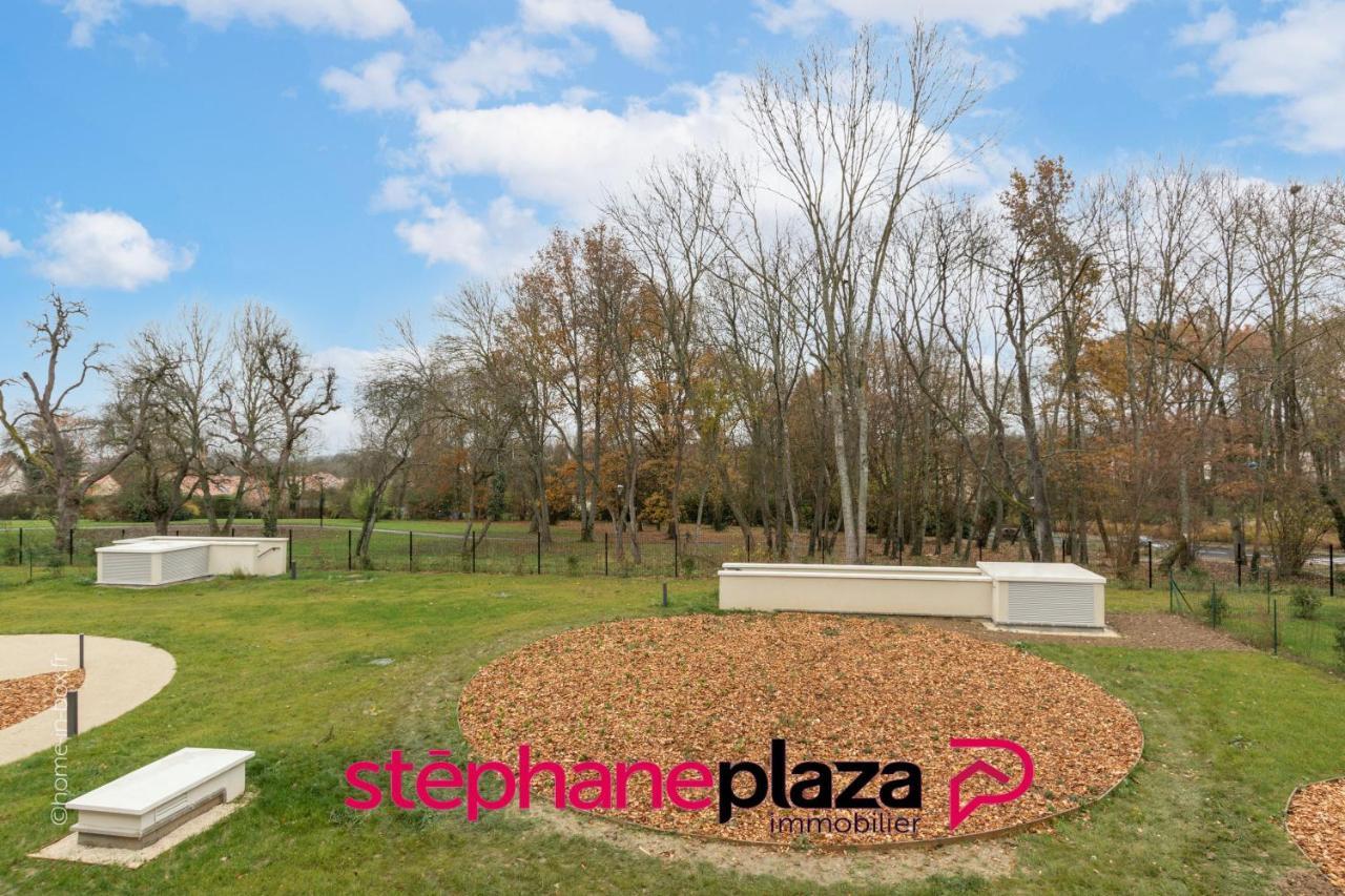 Plaza Parc 01 Apartment Montevrain Exterior photo